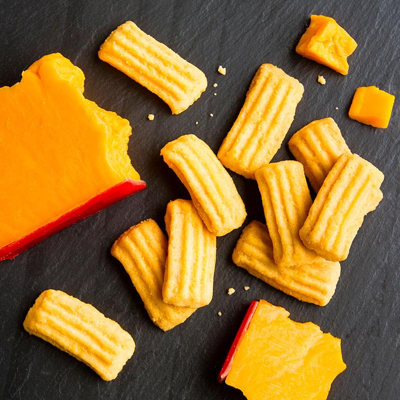 Cheddar Cheese Straw Gift Tin